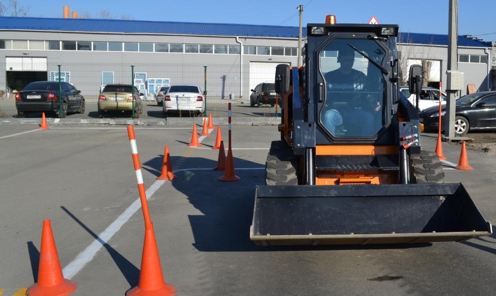 Разъяснения к Постановлению "Об утверждении Правил допуска к управлению самоходными машинами и				выдачи удостоверений тракториста-машиниста (тракториста)" Разъяснения к Постановлению "Об утверждении Правил допуска к управлению самоходными машинами и				выдачи удостоверений тракториста-машиниста (тракториста)"